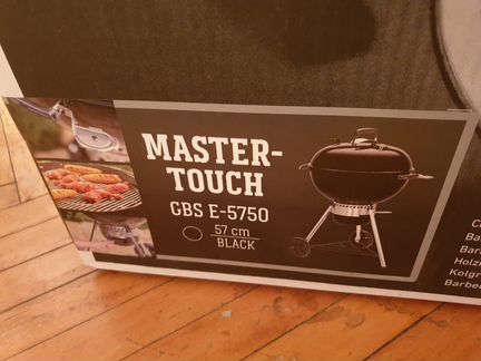 Угольный гриль weber Master-touch