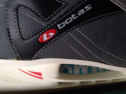 Коньки хоккейные botas